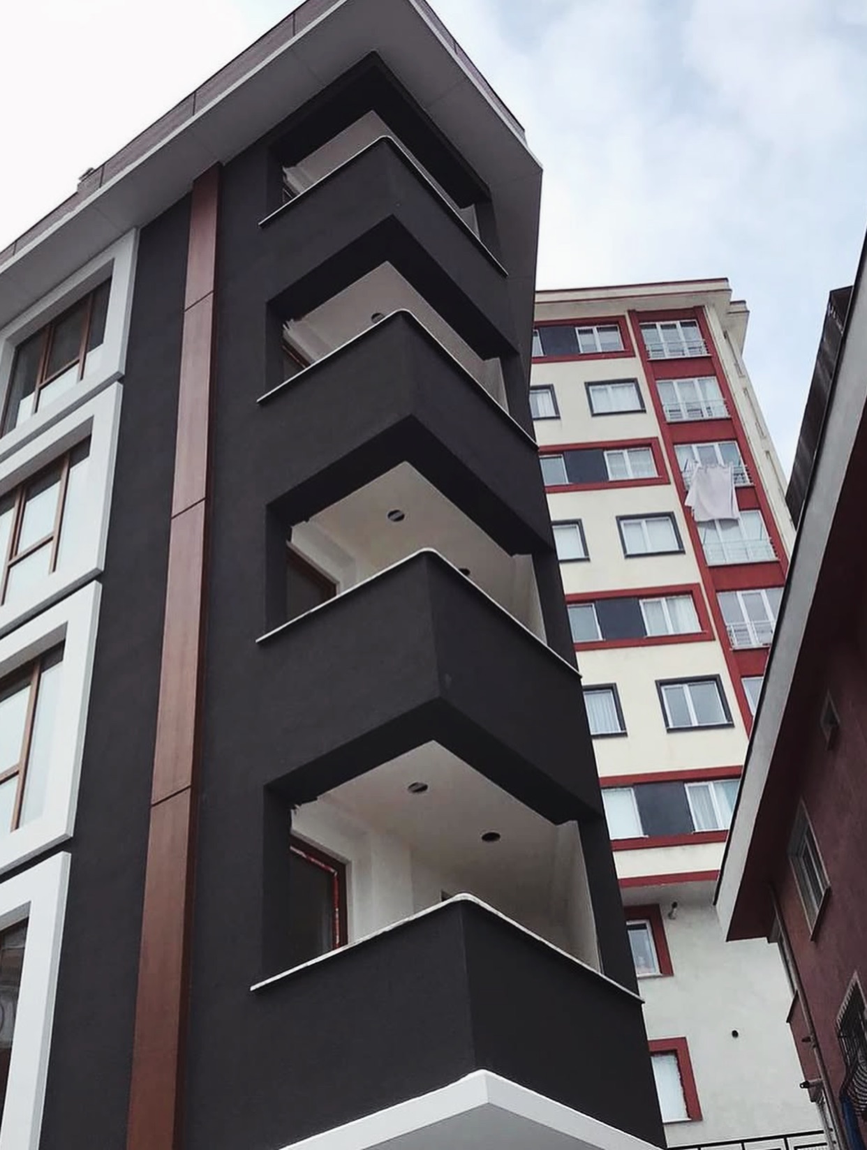 Cam balkon uygulaması öncesi açık balkonlar